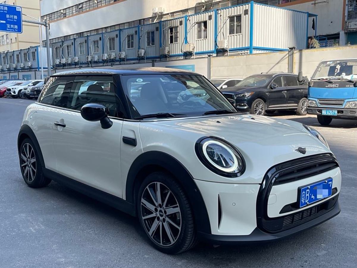 MINI MINI  2023款 改款 1.5T COOPER 藝術(shù)家圖片