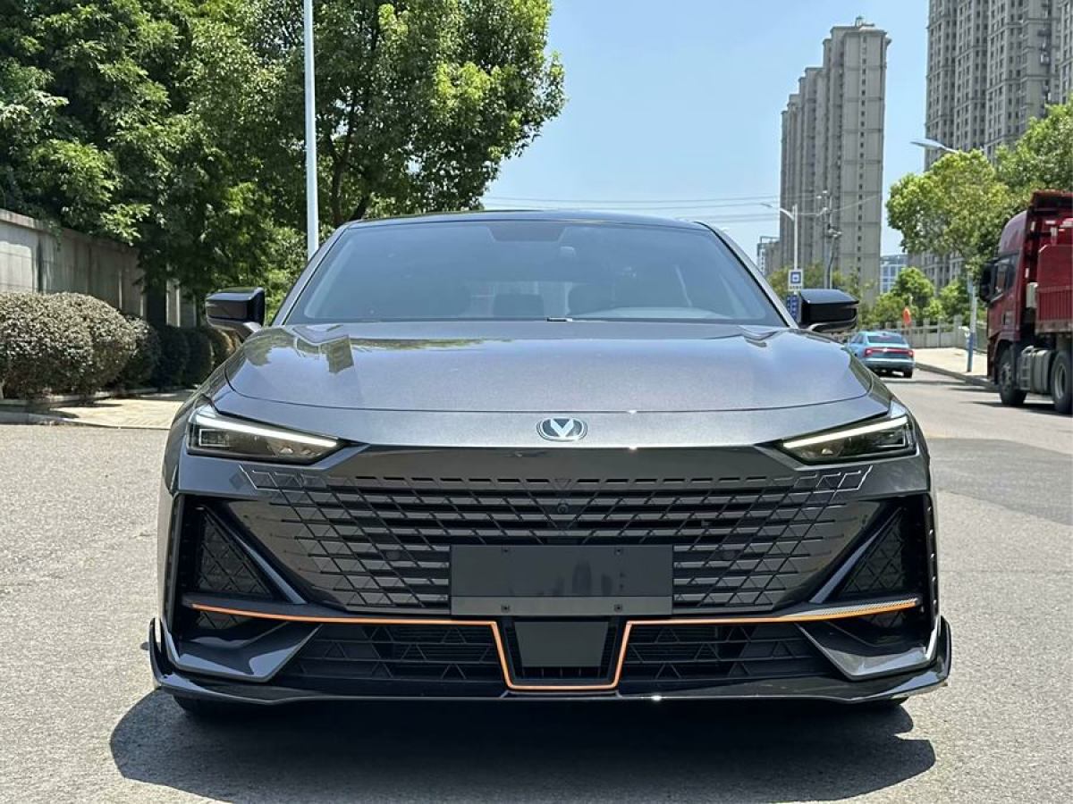 長(zhǎng)安 長(zhǎng)安UNI-V  2023款 1.5T 運(yùn)動(dòng)版圖片