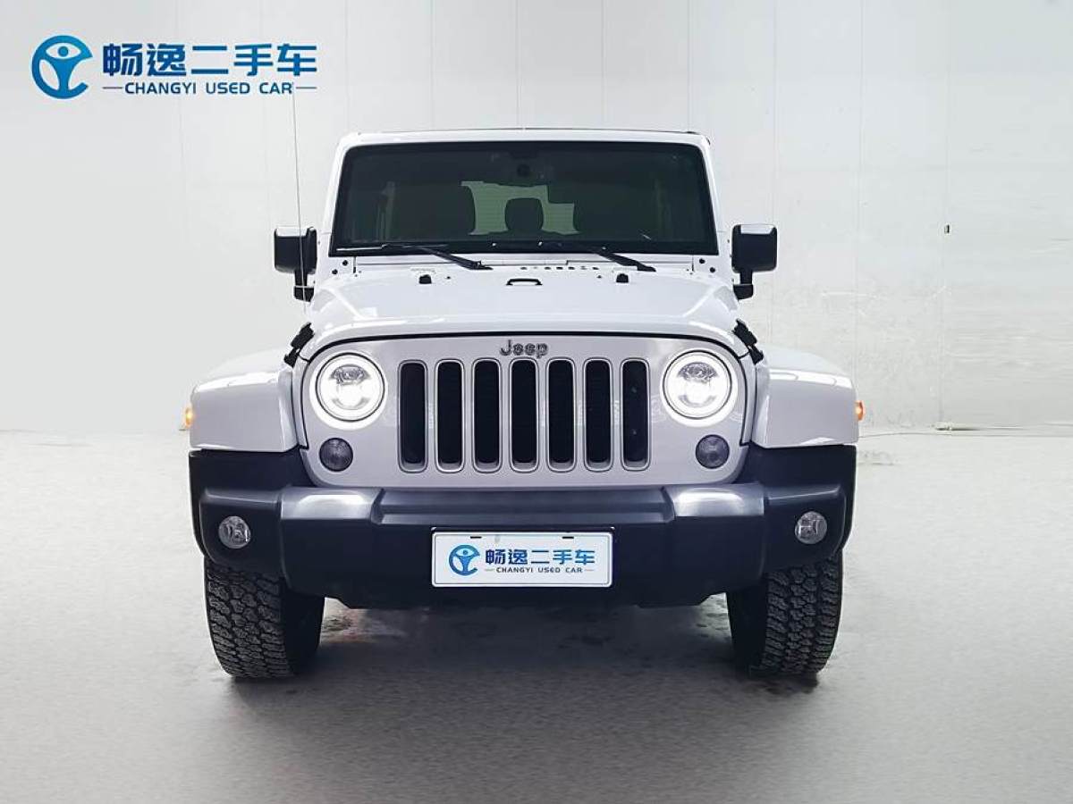 Jeep 牧馬人  2017款 3.0L Sahara 四門舒享版圖片