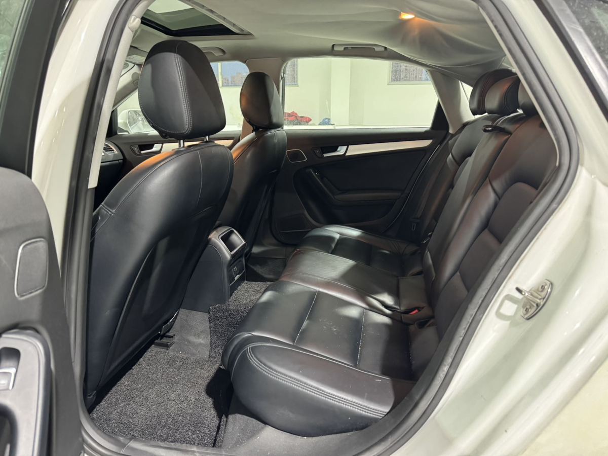 奧迪 奧迪A4L  2013款 40 TFSI quattro個(gè)性運(yùn)動(dòng)型圖片