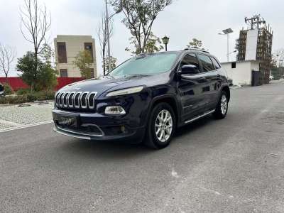 2017年6月 Jeep 自由光 2.0L 領先版圖片