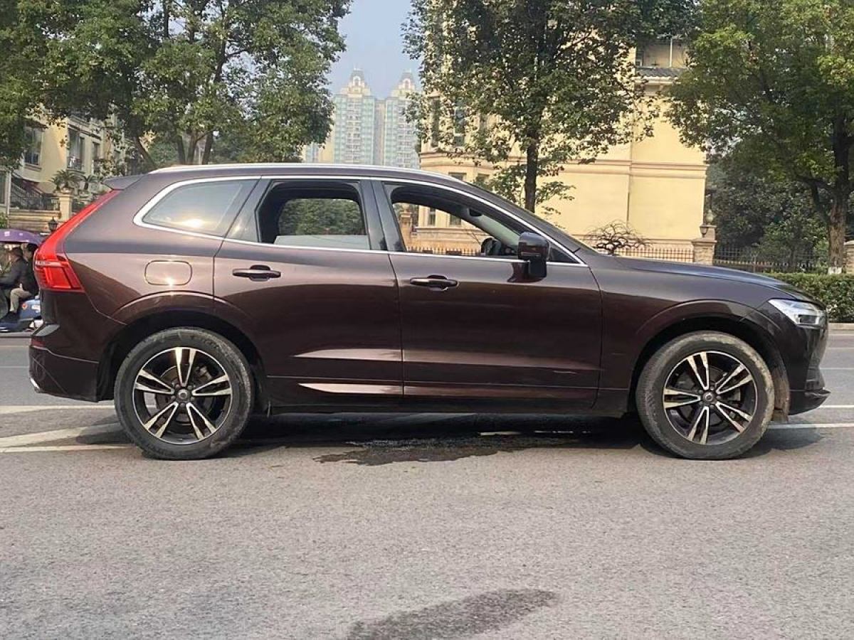 沃爾沃 XC60  2019款  T5 四驅(qū)智遠(yuǎn)版 國(guó)VI圖片