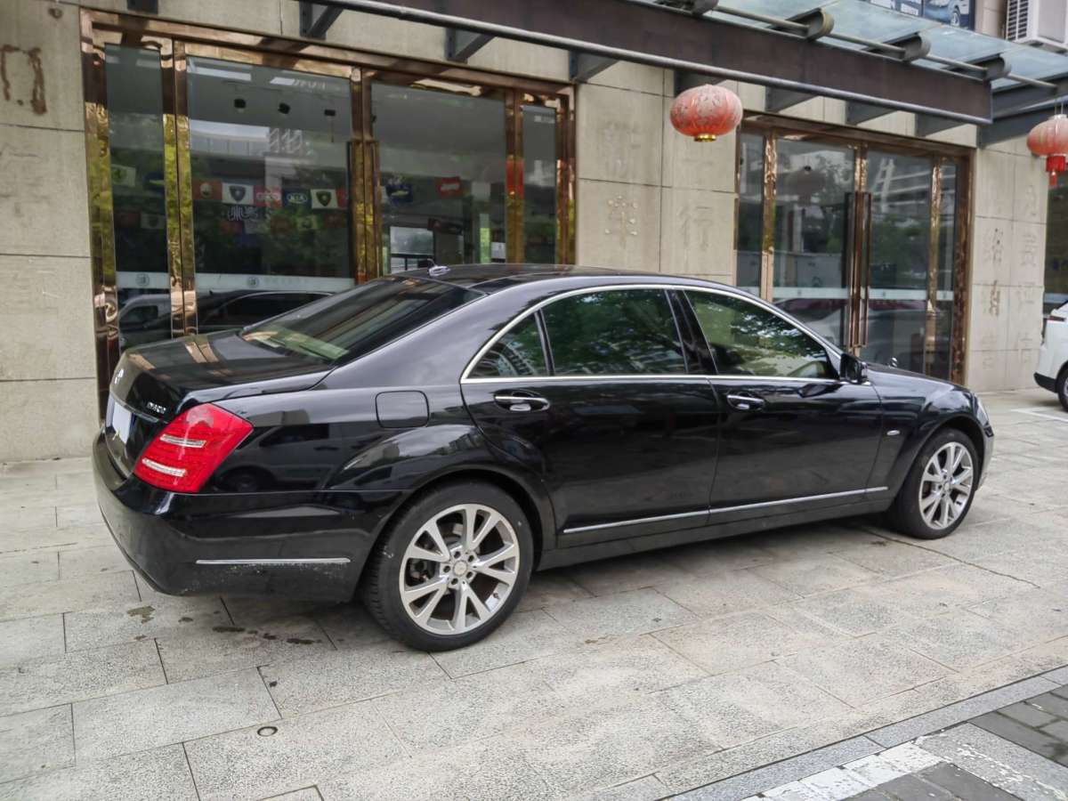 2012年6月奔驰 奔驰S级  2012款 S 400 L HYBRID Grand Edition