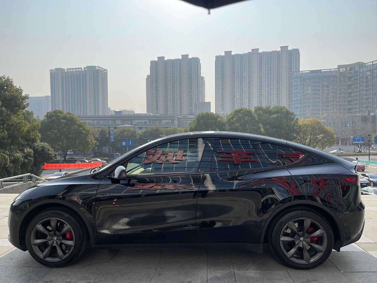 特斯拉 Model Y  2022款 改款 后輪驅(qū)動(dòng)版圖片