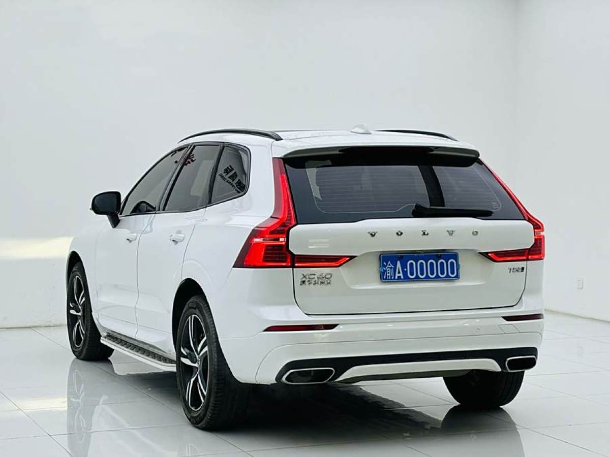 沃爾沃 XC60  2020款 T5 四驅(qū)智遠(yuǎn)運(yùn)動(dòng)版圖片