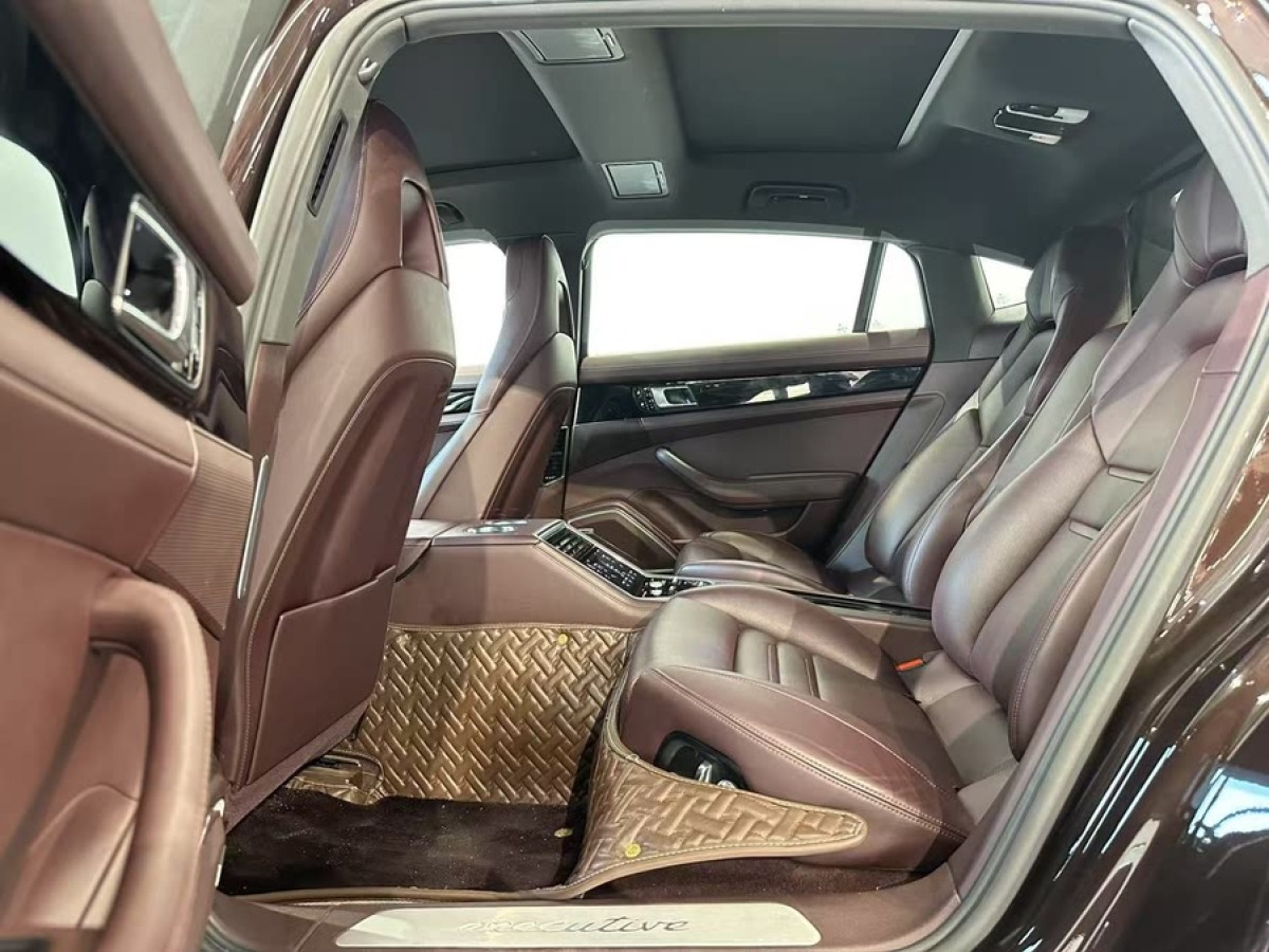 保時(shí)捷 Panamera  2021款 Panamera 行政加長(zhǎng)版 2.9T圖片