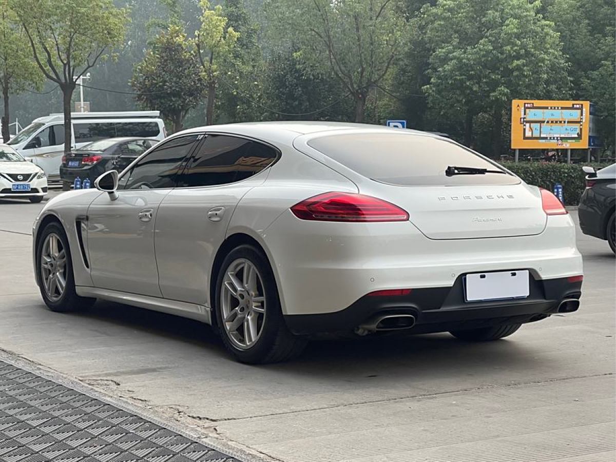 2015年1月保時(shí)捷 Panamera  2014款 Panamera 3.0T