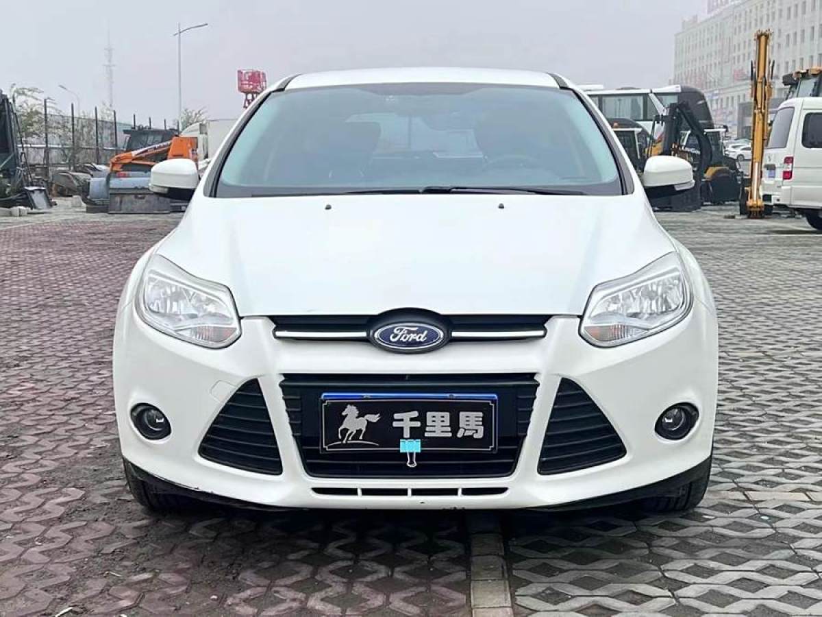 福特 ?？怂? 2012款 兩廂 1.6L 自動舒適型圖片