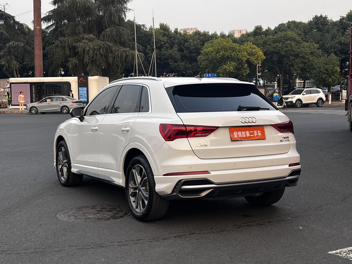 奧迪 奧迪Q3  2022款 40 TFSI RS套件燃速型圖片