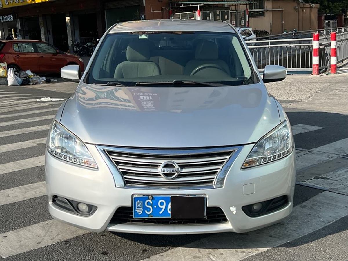 日產(chǎn) 軒逸  2012款 1.8XE CVT舒適版圖片