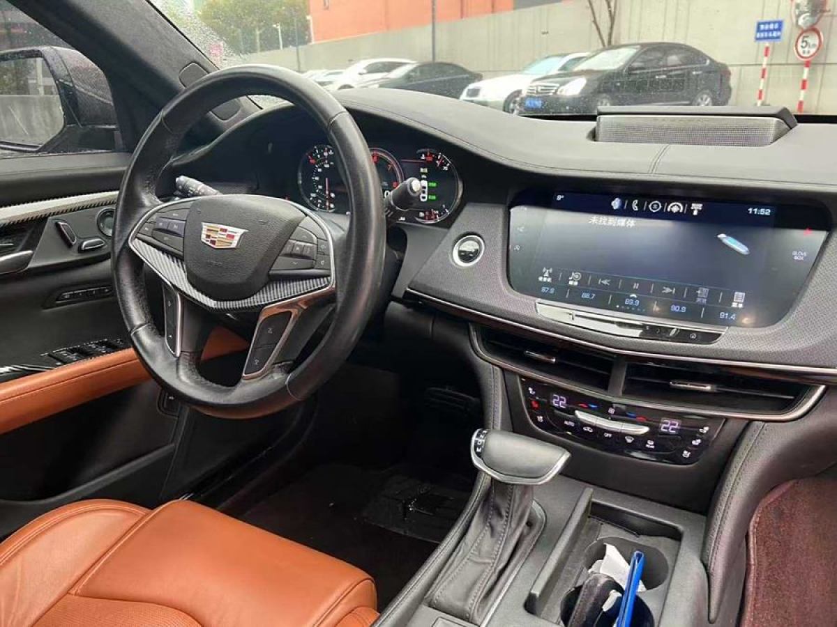 凱迪拉克 CT6  2016款 28T 領(lǐng)先型圖片