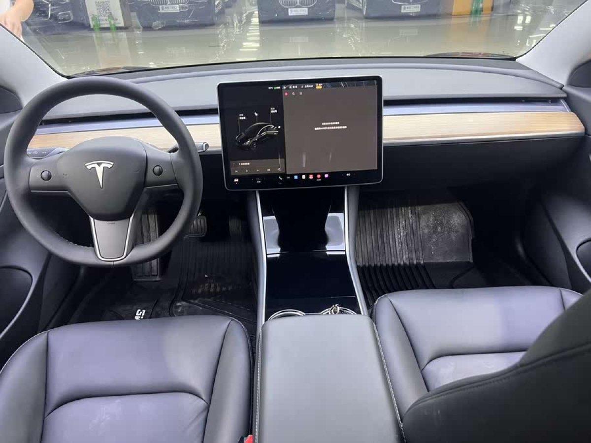 特斯拉 Model 3  2020款 改款 標準續(xù)航后驅(qū)升級版圖片