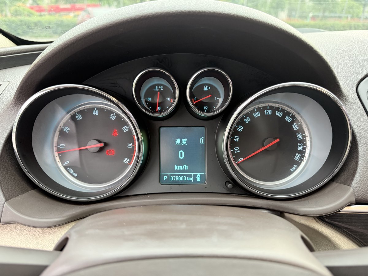 別克 君威  2014款 2.0L 領(lǐng)先時尚型圖片