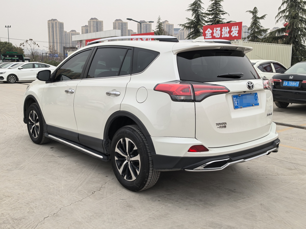 豐田 RAV4  2018款 榮放 2.0L CVT兩驅(qū)風(fēng)尚版圖片