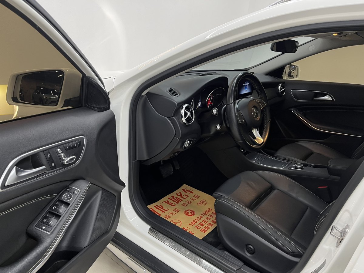 2018年5月奔驰 奔驰GLA  2018款 GLA 200 动感型