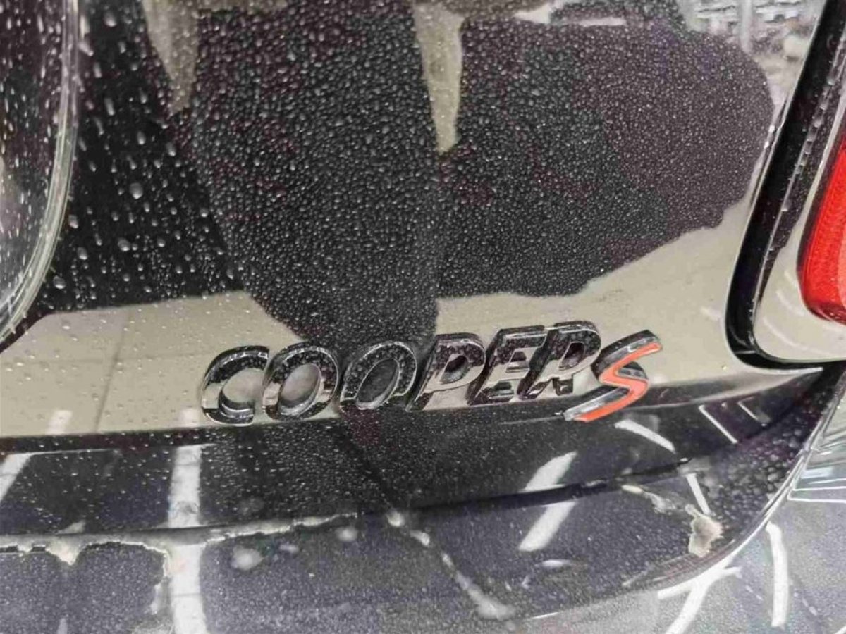 MINI MINI  2022款 1.5T COOPER 黑标特别版 五门版图片