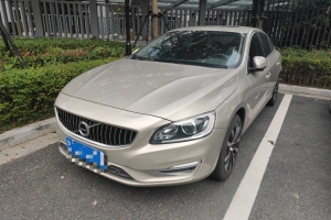 S60 沃爾沃 2.0T T5 個(gè)性運(yùn)動(dòng)版(改款)