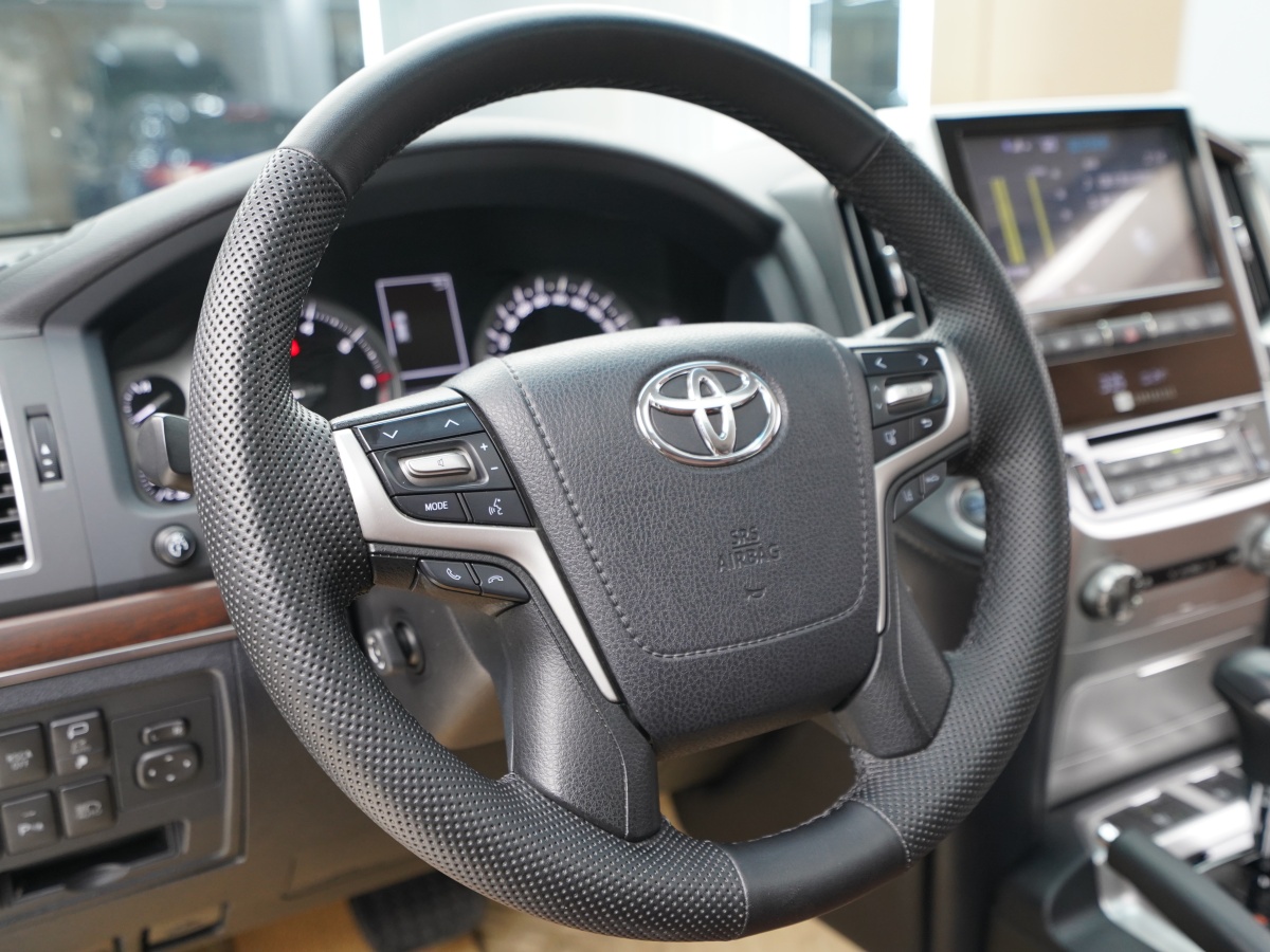 豐田 蘭德酷路澤  2018款 5.7L VX-R 12氣 底升(中東版)圖片