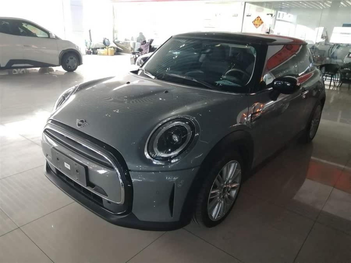 MINI MINI  2022款 改款 1.5T COOPER 經(jīng)典派圖片