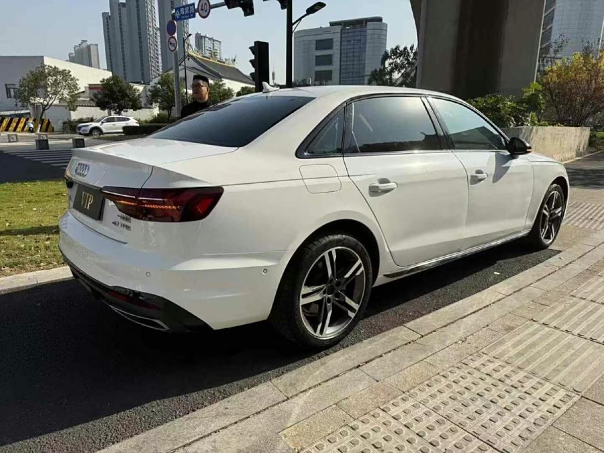 奧迪 奧迪A4L  2023款 40 TFSI 豪華動(dòng)感型圖片