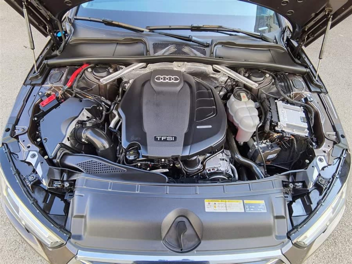 奧迪 奧迪A4L  2019款 40 TFSI 進(jìn)取型 國(guó)VI圖片