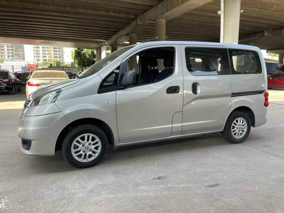 日產(chǎn) NV200  2010款 1.6L 手動基本型圖片