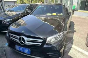 奔驰A级 奔驰  A 220 L 4MATIC 运动轿车