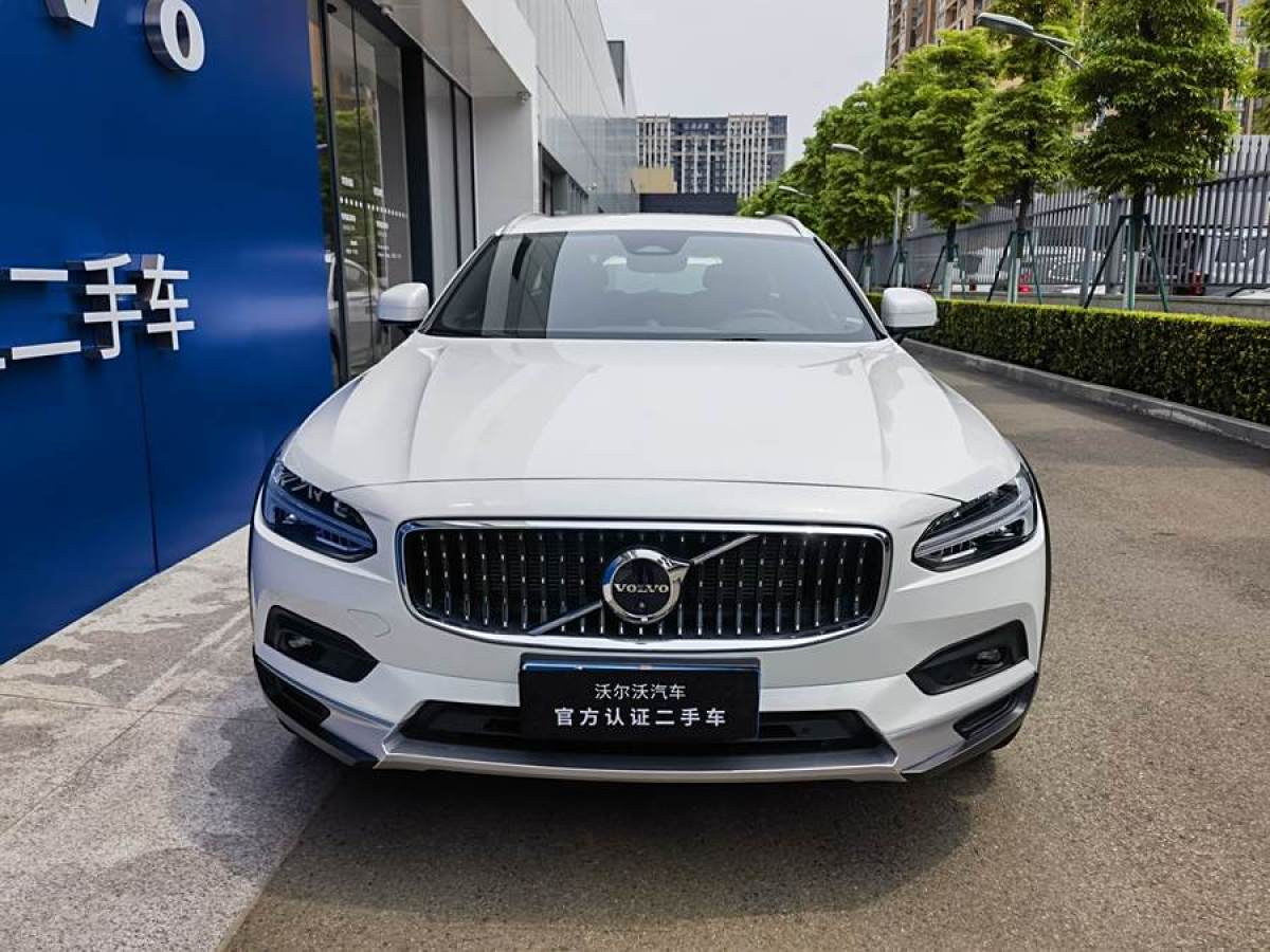 沃爾沃 V90  2023款 Cross Country B5 AWD 智尊版圖片