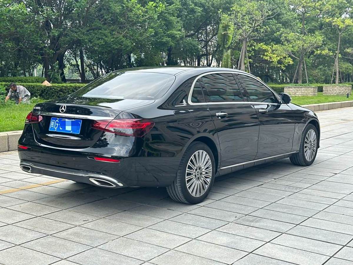 奔馳 奔馳E級  2023款 改款 E 300 L 豪華型圖片