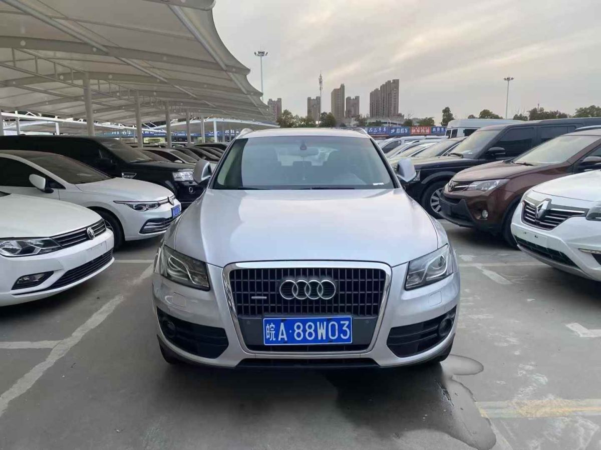 奧迪 奧迪Q5  2010款 Q5 2.0TSI 首發(fā)限量版運動版圖片