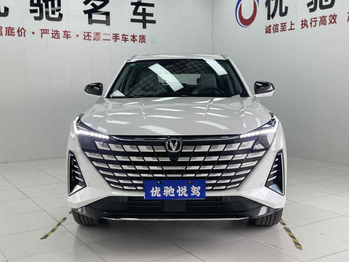 長(zhǎng)安 長(zhǎng)安UNI-Z  2025款 1.5T 尊貴型圖片