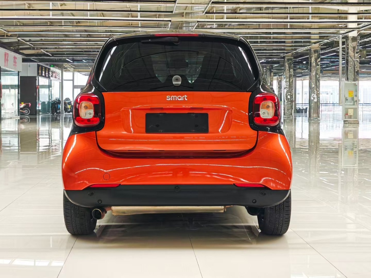 smart fortwo  2015款 1.0L 52千瓦硬頂激情版圖片