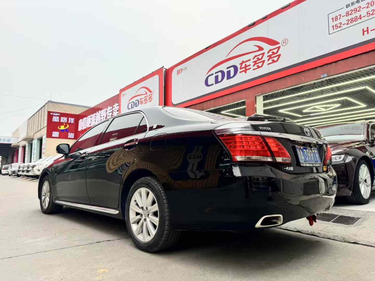 豐田 皇冠  2012款 2.5L Royal 導(dǎo)航版圖片