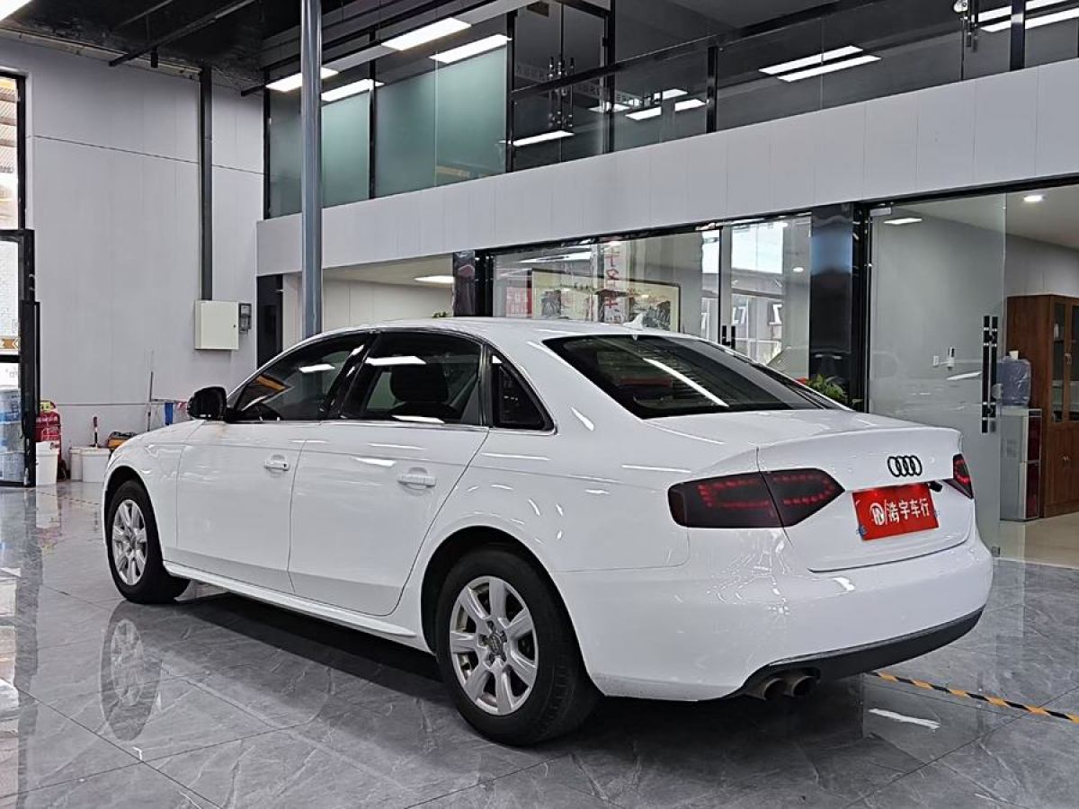 2010年12月奧迪 奧迪A4L  2010款 2.0 TFSI 舒適型