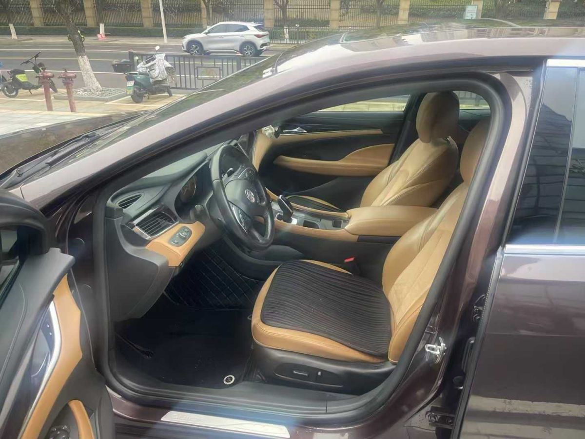 奧迪 奧迪Q5 e-tron  2022款 40 e-tron 星耀型 機甲套裝圖片