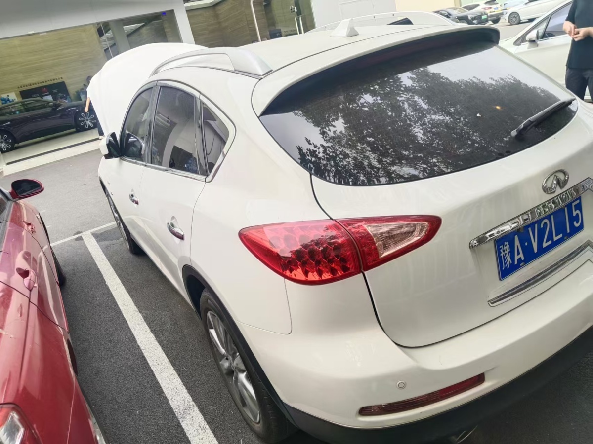 英菲尼迪 QX50  2013款 2.5L 兩驅(qū)尊雅版圖片