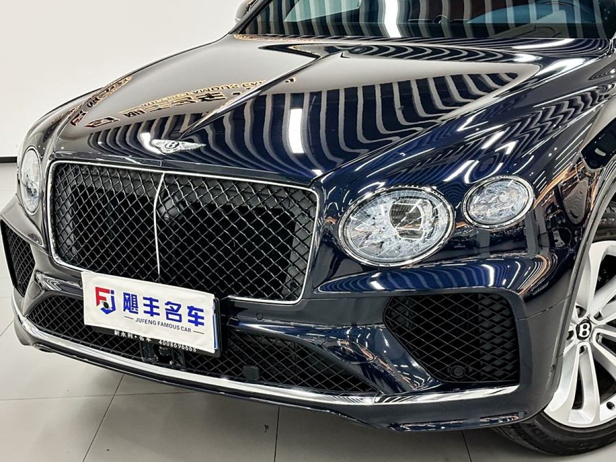 賓利 添越  2024款 4.0T V8 長軸距版圖片