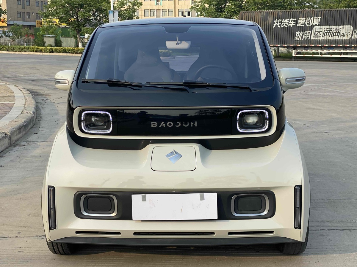 寶駿 寶駿KiWi EV  2021款 藝術(shù)家 三元鋰圖片