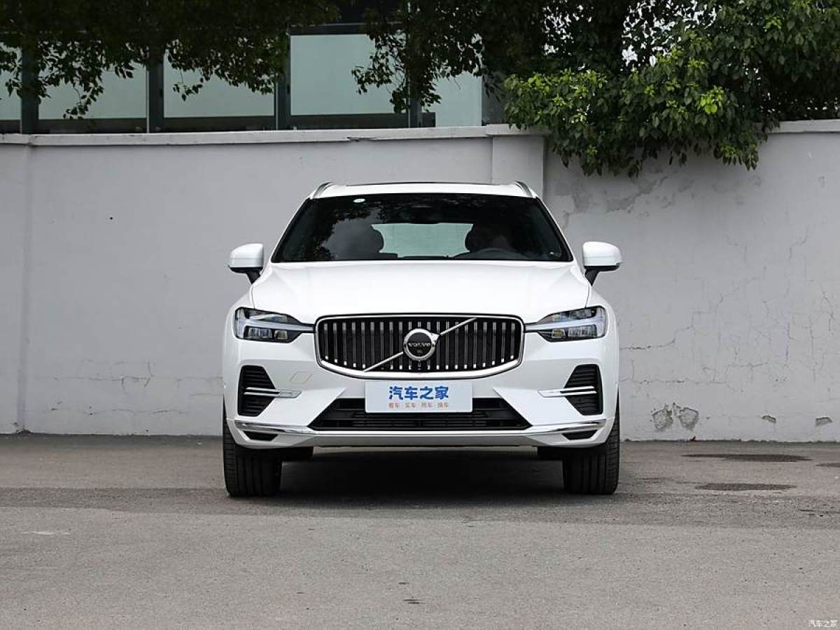 沃爾沃 XC60新能源  2024款 T8 插電混動 長續(xù)航四驅(qū)智雅豪華版圖片