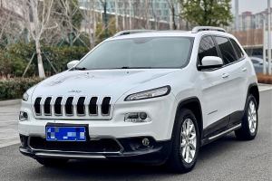 自由光 Jeep 2.0L 優(yōu)越版