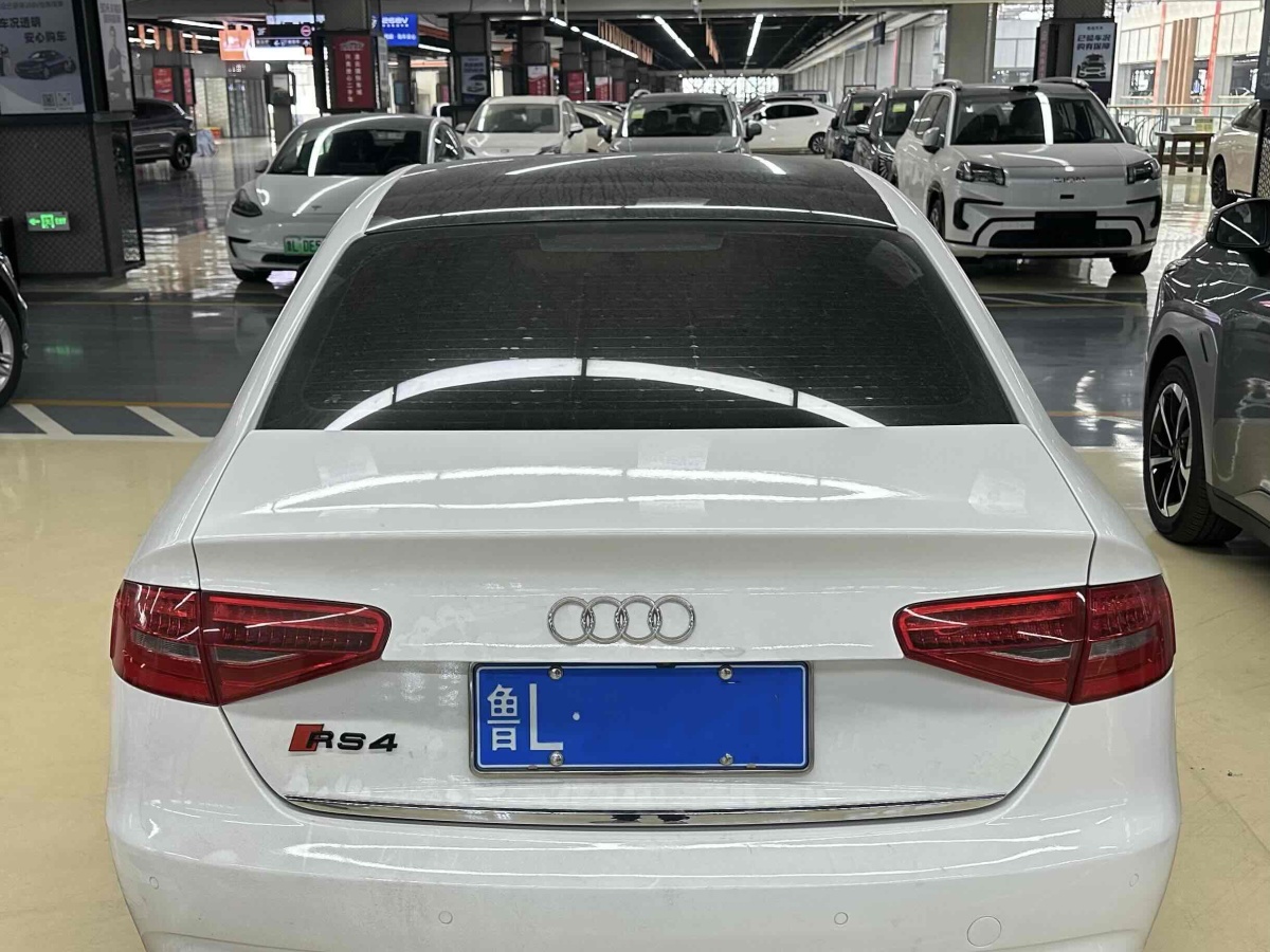 奧迪 奧迪A4L  2013款 35 TFSI 自動標(biāo)準(zhǔn)型圖片