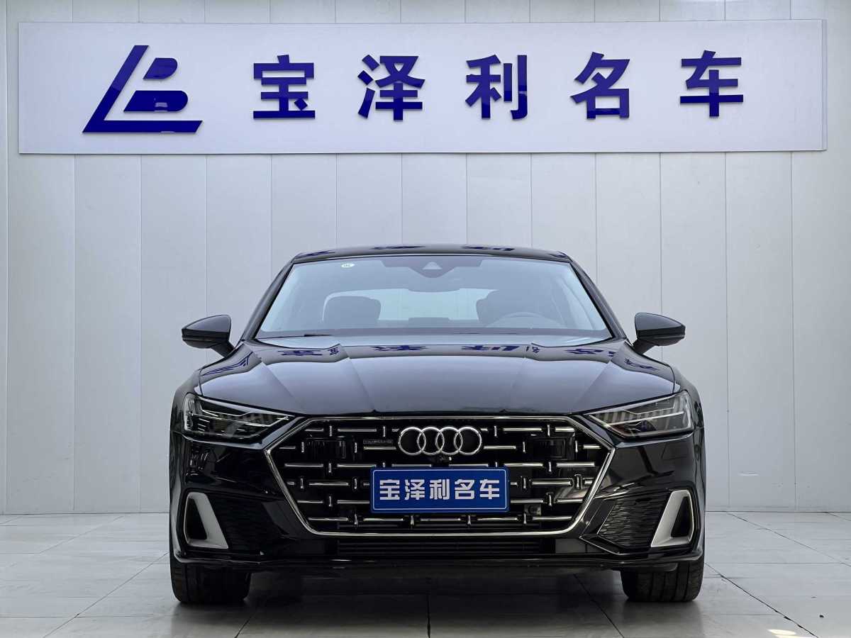 奧迪 奧迪A7L  2024款 45TFSI quattro S-line 見遠(yuǎn)型 流晶套裝圖片