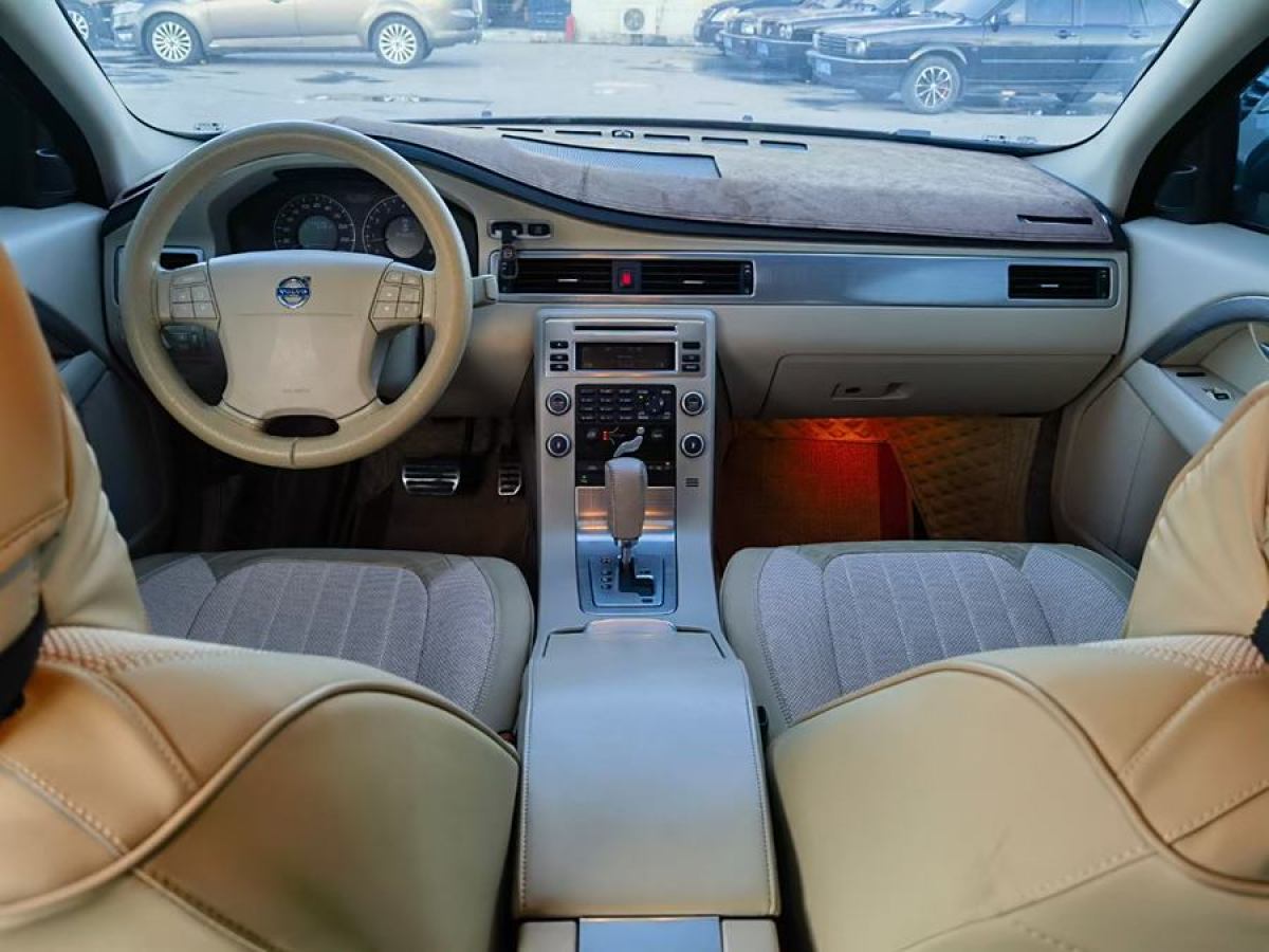 2009年9月沃爾沃 S80L  2009款 2.5T 智尊版