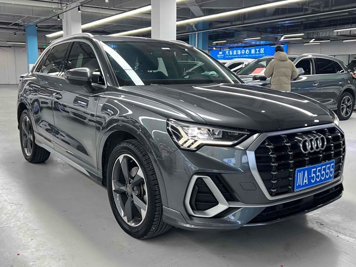 奧迪 奧迪Q3  2019款  35 TFSI 時(shí)尚動(dòng)感型圖片