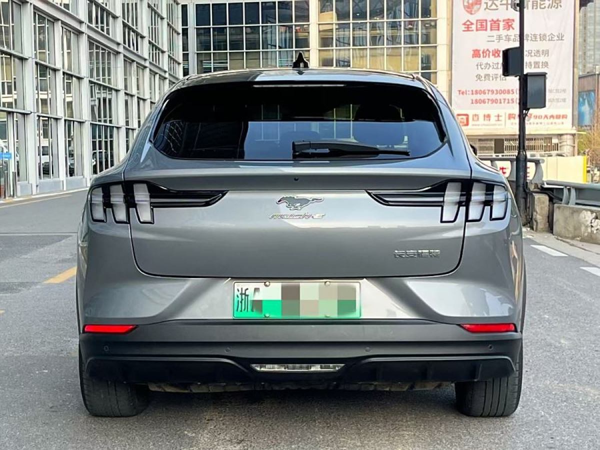 福特 Mustang Mach-E  2021款 標(biāo)準(zhǔn)續(xù)航后驅(qū)版圖片