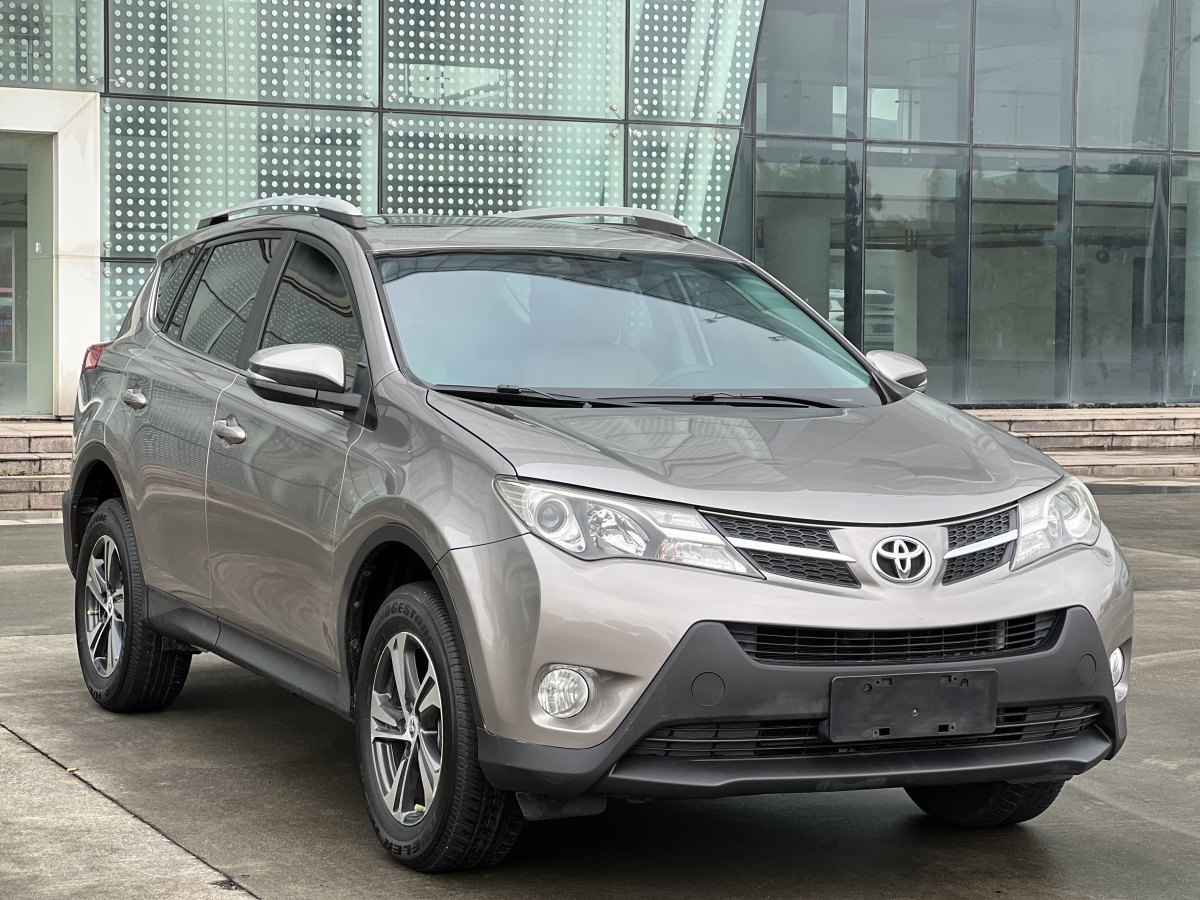 豐田 RAV4  2018款 榮放 2.0L CVT兩驅(qū)風(fēng)尚版圖片