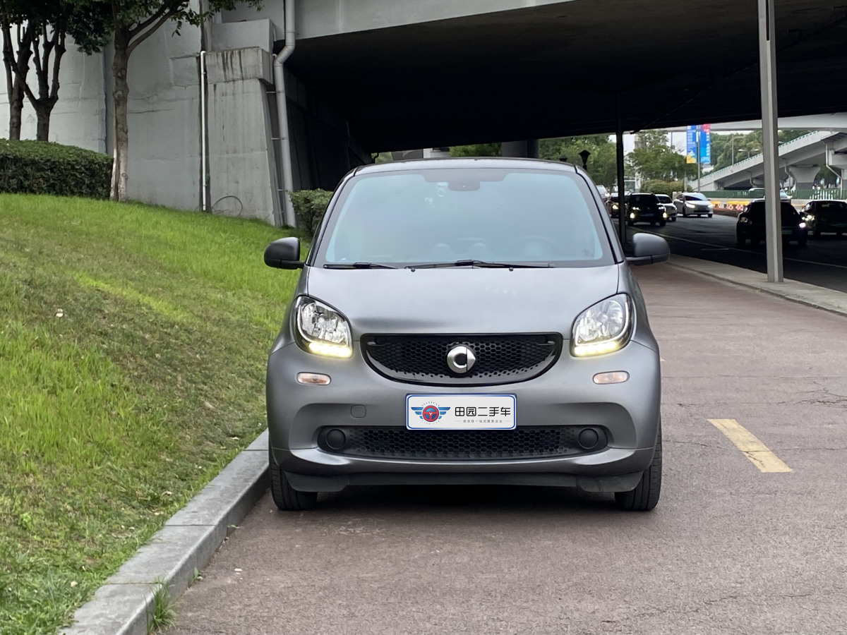 smart fortwo 2018 1.0L 52 KW Hardtop Passion Edition图片