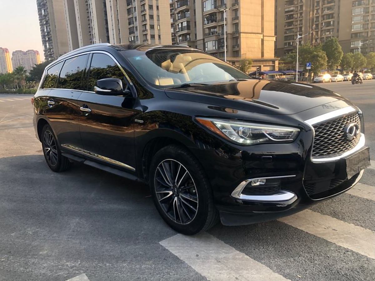 英菲尼迪 QX60  2020款 2.5 S/C Hybrid 兩驅(qū)卓越版 國(guó)VI圖片