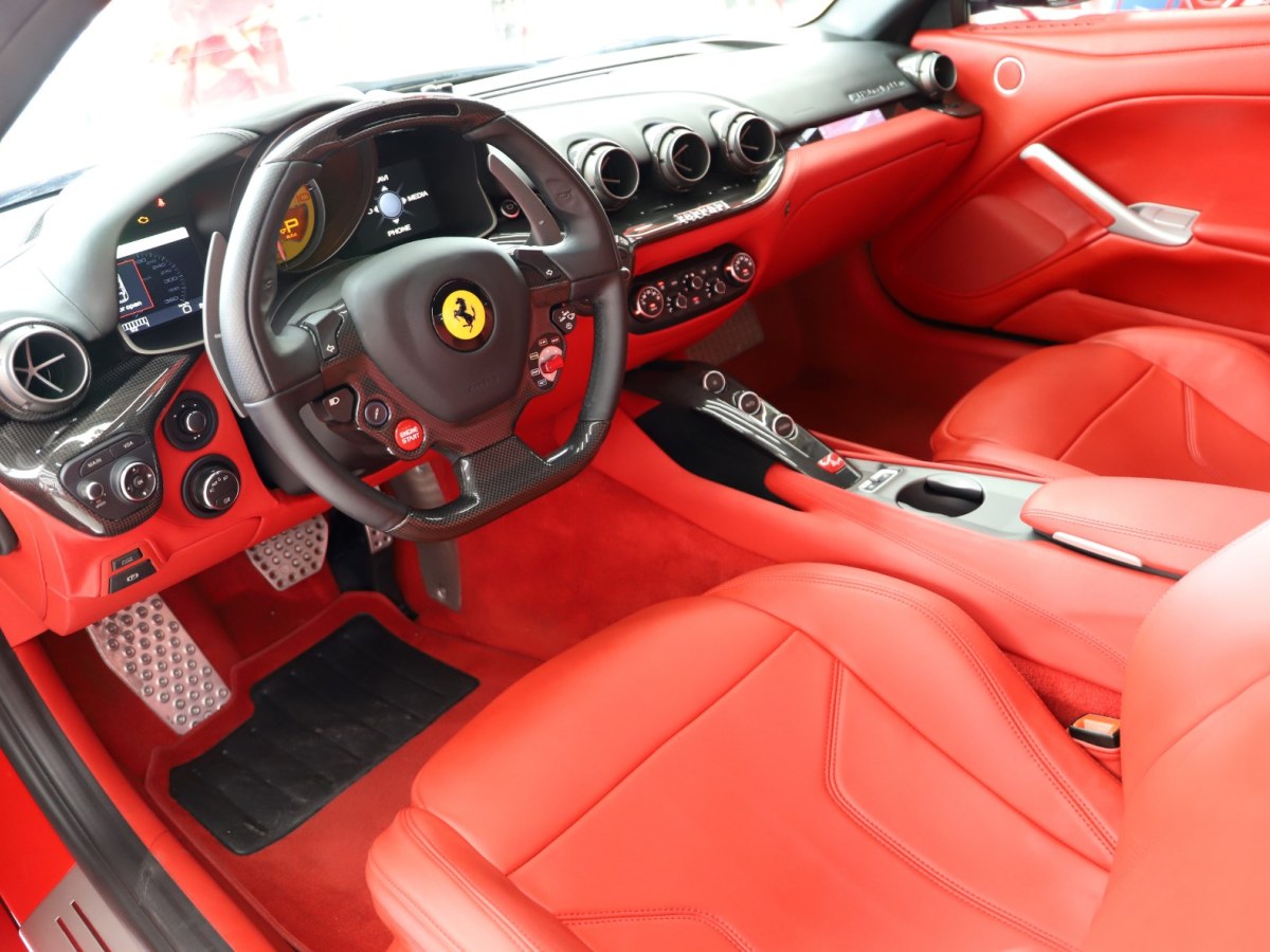 法拉利 F12berlinetta  2013款 6.3L 標準型圖片