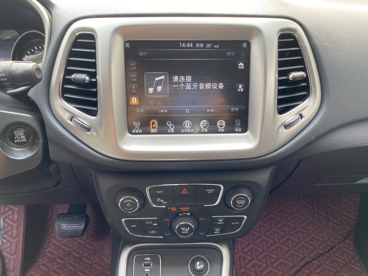 2018年5月Jeep 指南者  2017款 200T 自动家享版
